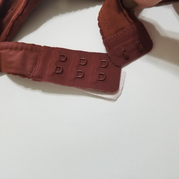 Lululemon Bra Size 8 - Picture 5 of 6